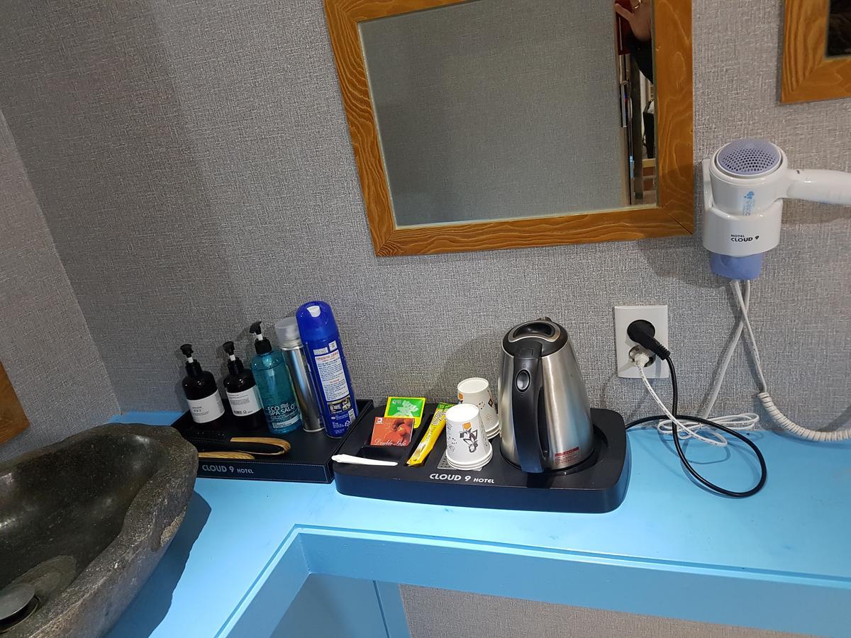 Cloud Nine Hotel Gimhae Екстериор снимка