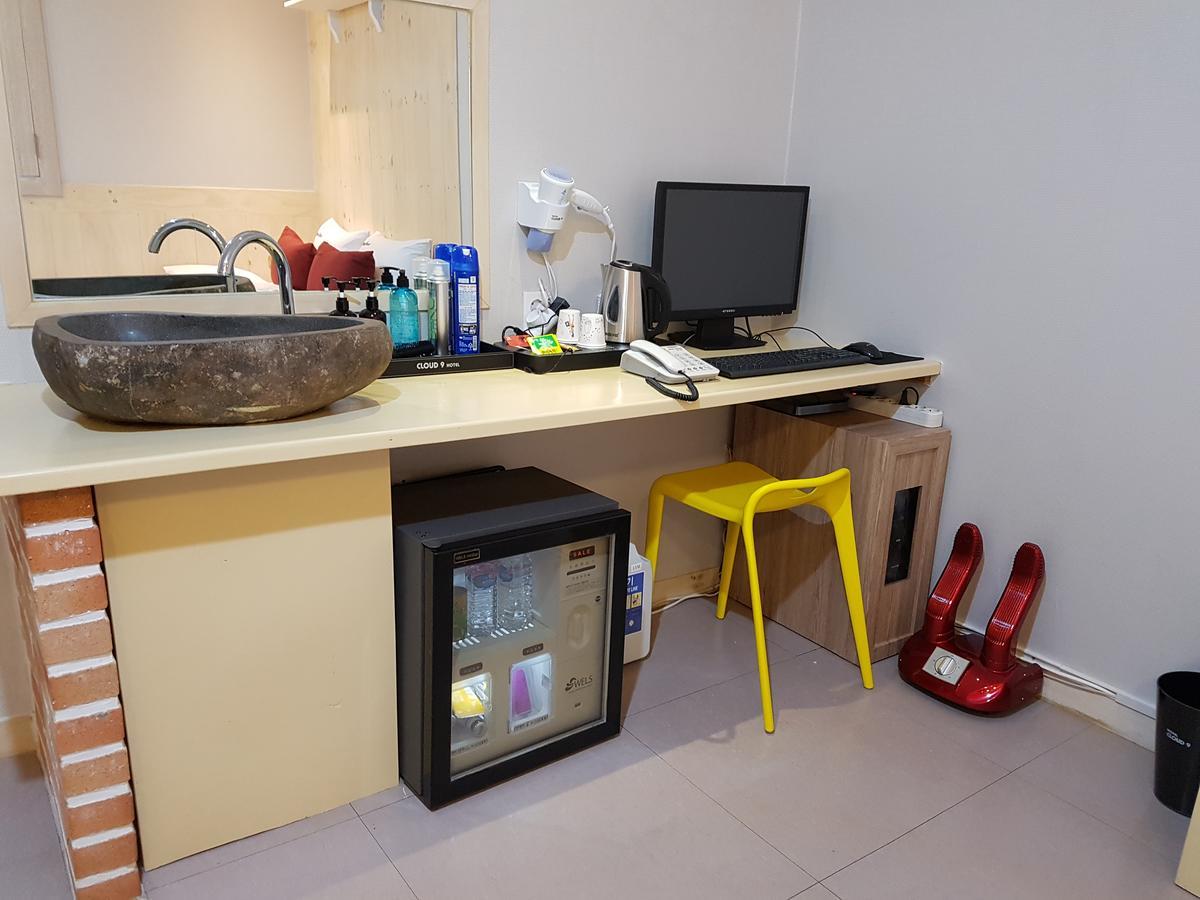 Cloud Nine Hotel Gimhae Екстериор снимка